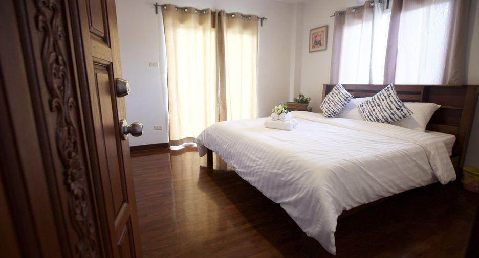 For rent 6 bedrooms villa in Hua Hin, Prachuap Khiri Khan