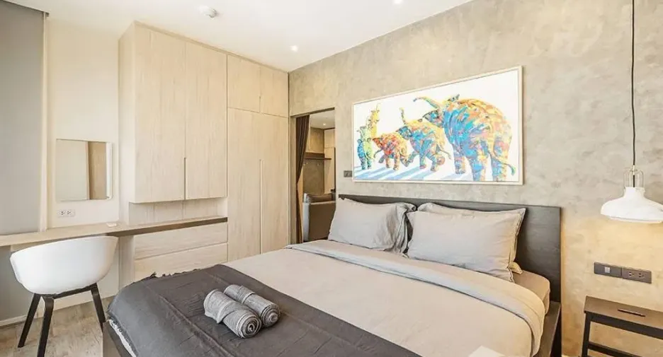 For rent and for sale 2 bedrooms condo in Ratchathewi, Bangkok