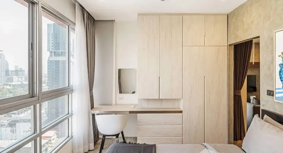 For rent and for sale 2 bedrooms condo in Ratchathewi, Bangkok