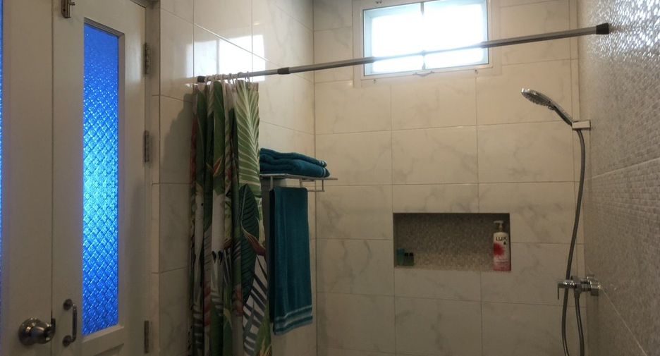 For sale and for rent 4 bedrooms house in Cha Am, Phetchaburi