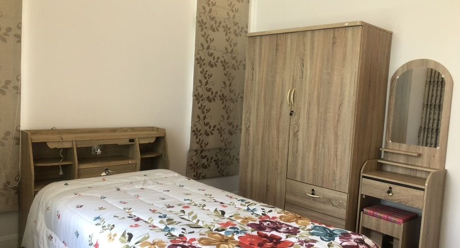 For sale and for rent 4 bedrooms house in Cha Am, Phetchaburi