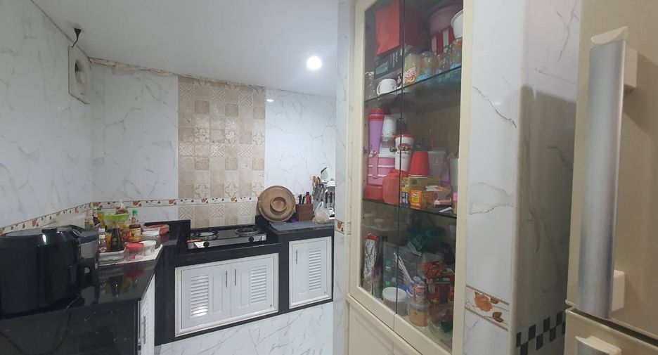 For sale 3 bedrooms house in Ban Pho, Chachoengsao