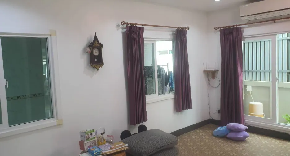 For sale 3 bedrooms house in Ban Pho, Chachoengsao