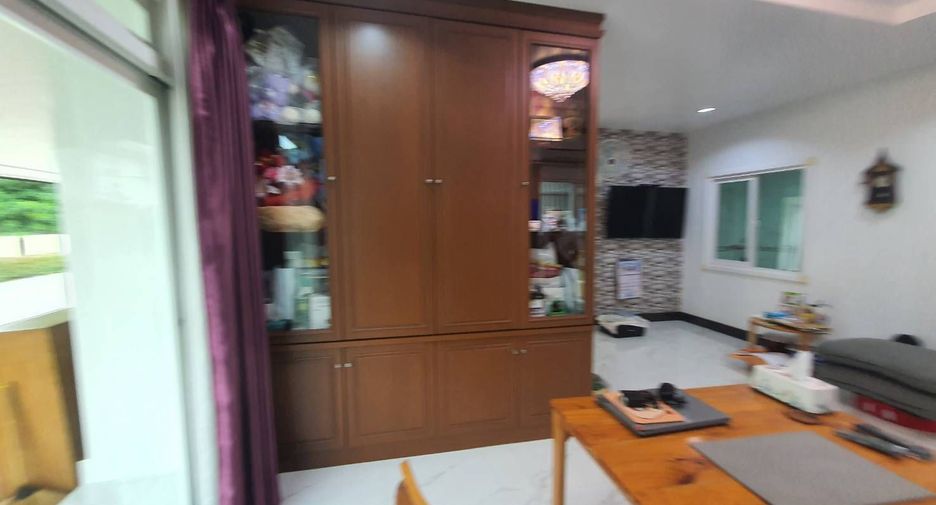 For sale 3 bedrooms house in Ban Pho, Chachoengsao