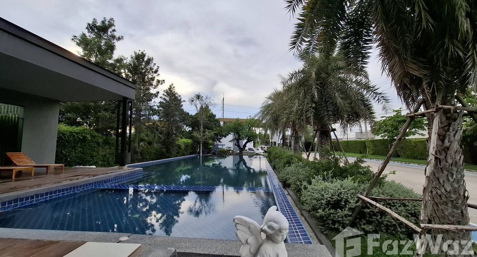 For sale 3 bedrooms house in Ban Pho, Chachoengsao