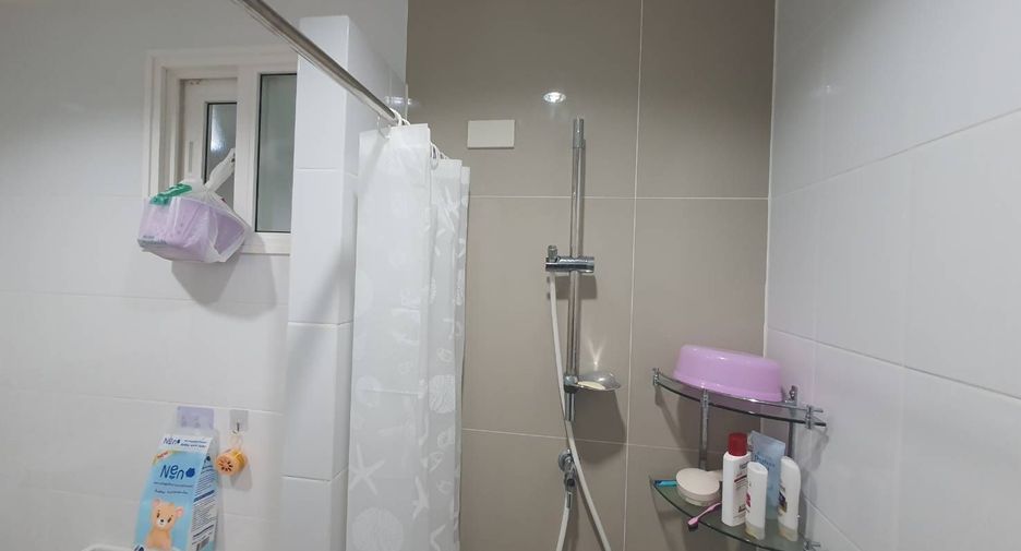 For sale 3 bedrooms house in Ban Pho, Chachoengsao