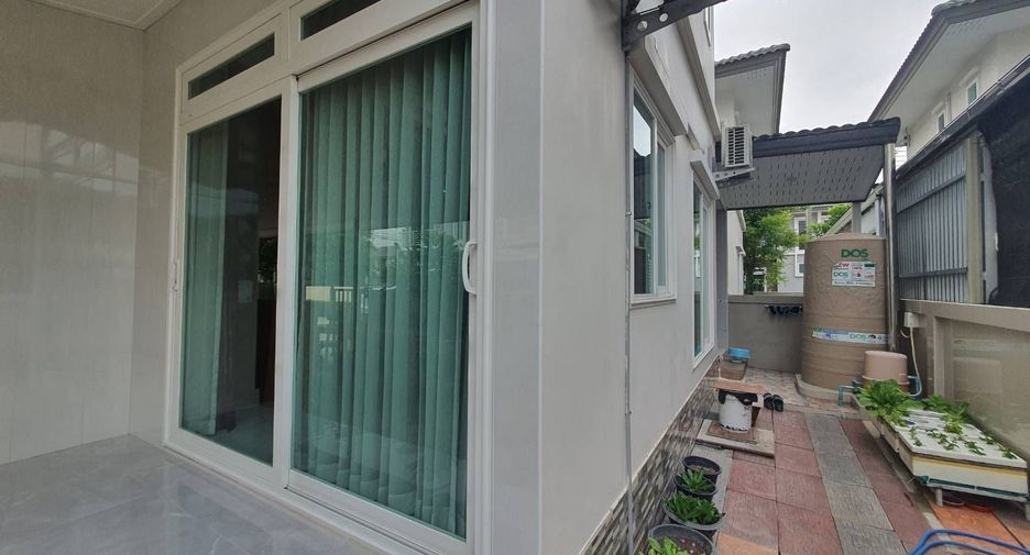 For sale 3 bedrooms house in Ban Pho, Chachoengsao