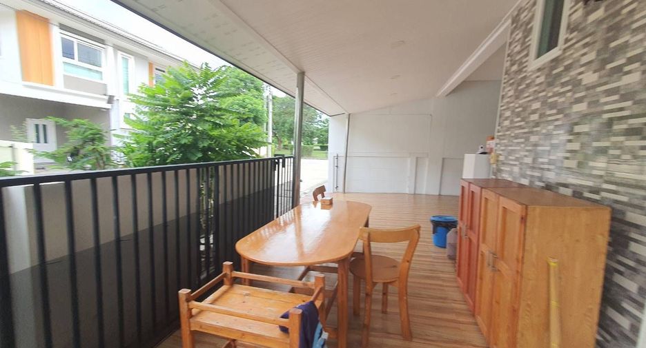 For sale 3 bedrooms house in Ban Pho, Chachoengsao