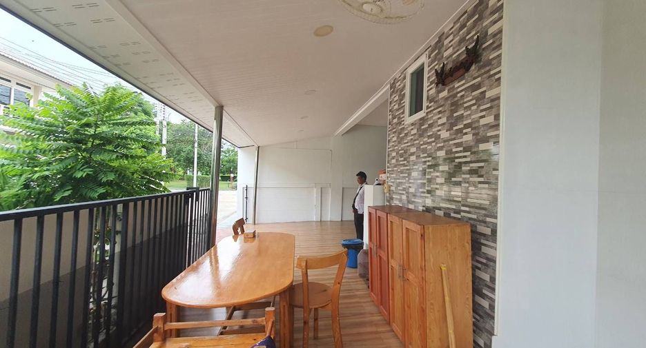 For sale 3 bedrooms house in Ban Pho, Chachoengsao