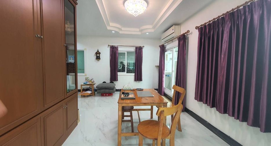For sale 3 bedrooms house in Ban Pho, Chachoengsao