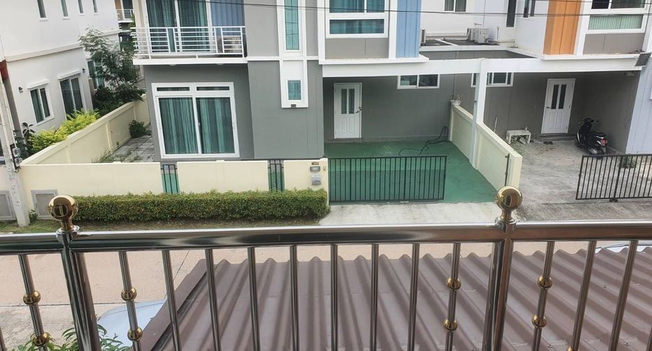 For sale 3 bedrooms house in Ban Pho, Chachoengsao