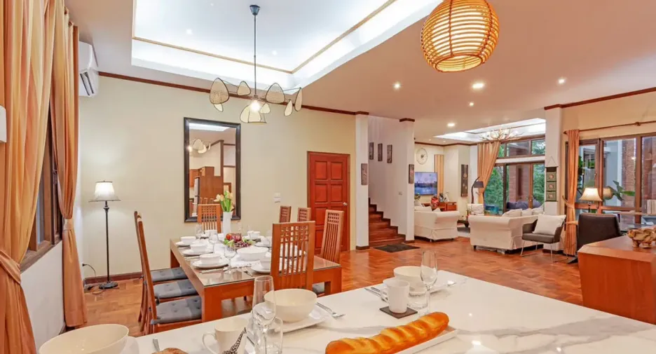 For sale and for rent 5 bedrooms villa in Bang Lamung, Chonburi