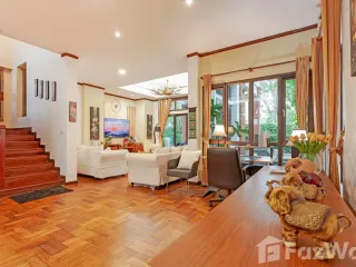 À vendre et à louer 5 chambres villa à Bang Lamung, Chonburi