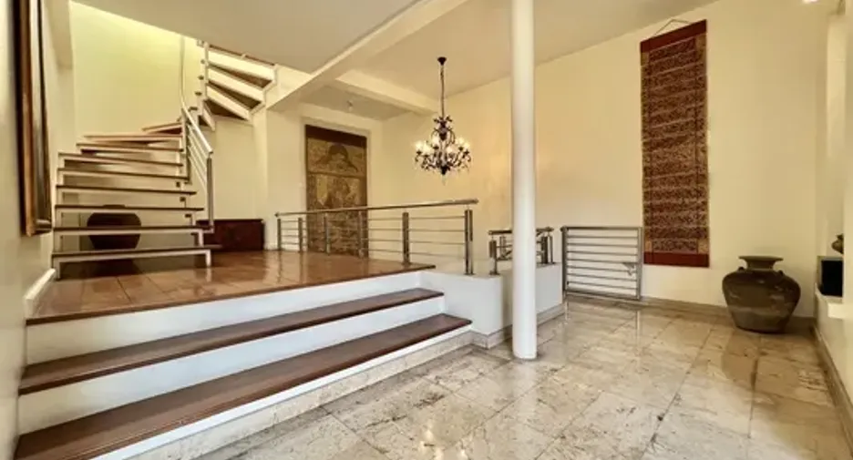 For sale 5 bedrooms house in Lak Si, Bangkok