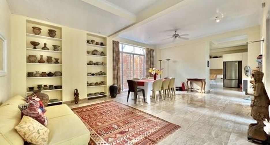 For sale 5 bedrooms house in Lak Si, Bangkok