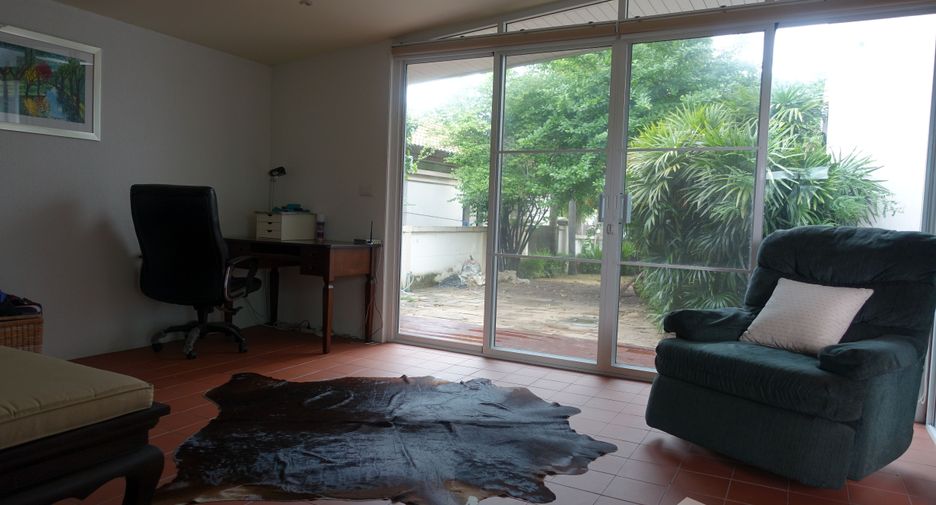 For sale 4 ベッドルーム house in Lam Luk Ka, Pathum Thani