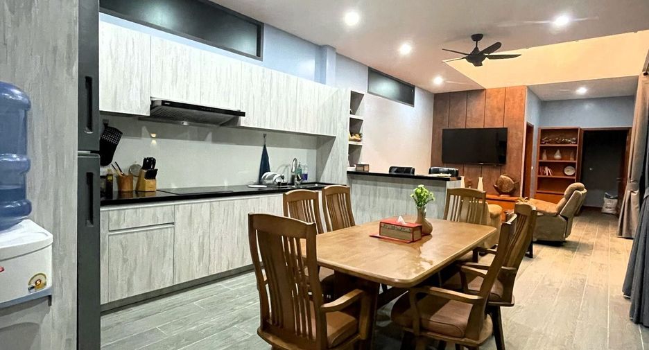 Villa en alquiler de 4 habitaciones en Mueang Phuket, Phuket