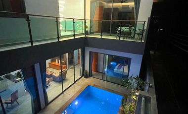 Villa en alquiler de 4 habitaciones en Mueang Phuket, Phuket