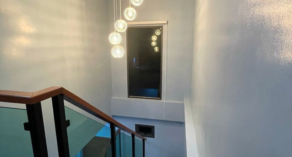 Villa en alquiler de 4 habitaciones en Mueang Phuket, Phuket