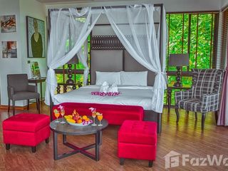 Villa en alquiler de 6 habitaciones en Thalang, Phuket