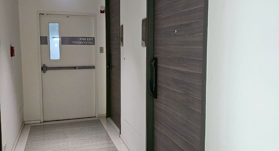 For sale 1 bed condo in Khlong Toei, Bangkok