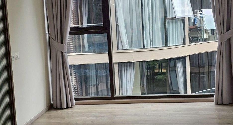 For sale 1 bed condo in Khlong Toei, Bangkok