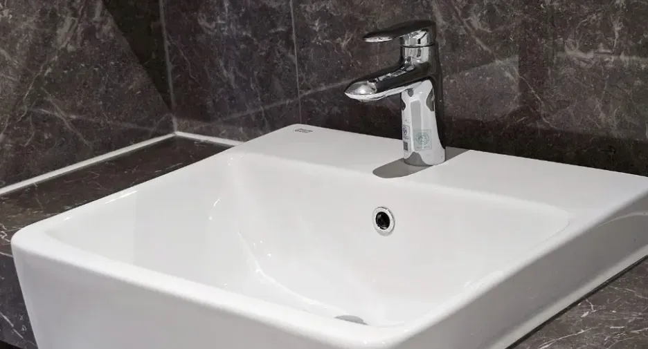 For sale 1 bed condo in Khlong Toei, Bangkok
