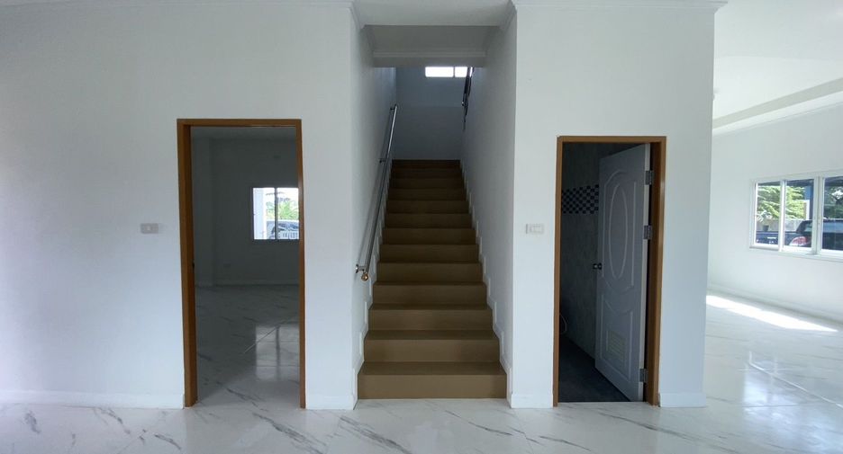 For sale 4 bedrooms house in San Sai, Chiang Mai