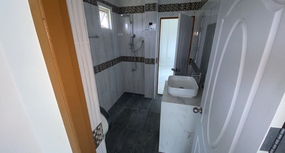 For sale 4 bedrooms house in San Sai, Chiang Mai