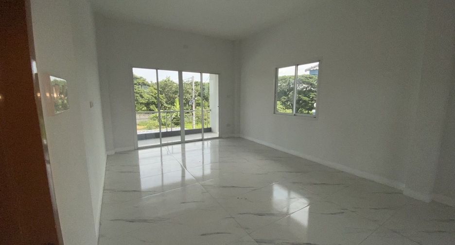 For sale 4 bedrooms house in San Sai, Chiang Mai