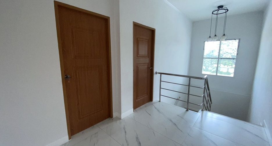 For sale 4 bedrooms house in San Sai, Chiang Mai