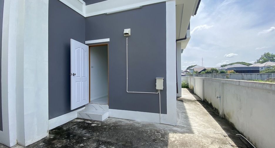 For sale 4 bedrooms house in San Sai, Chiang Mai