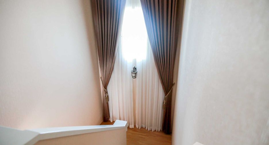 For sale 4 bedrooms house in San Sai, Chiang Mai