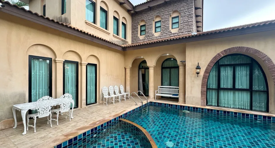 Haus zum Kauf mit 3 Zimmer in Sattahip, Chonburi