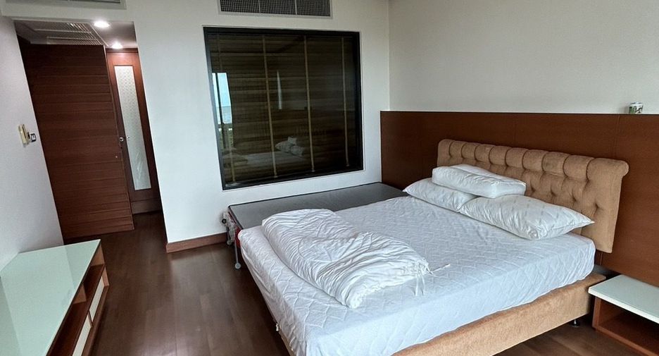 For sale 3 bedrooms condo in Cha Am, Phetchaburi