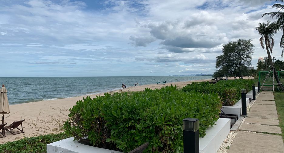 For sale 3 bedrooms condo in Cha Am, Phetchaburi