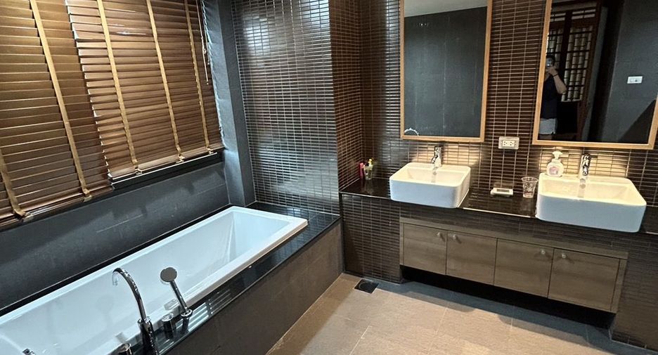 For sale 3 bedrooms condo in Cha Am, Phetchaburi