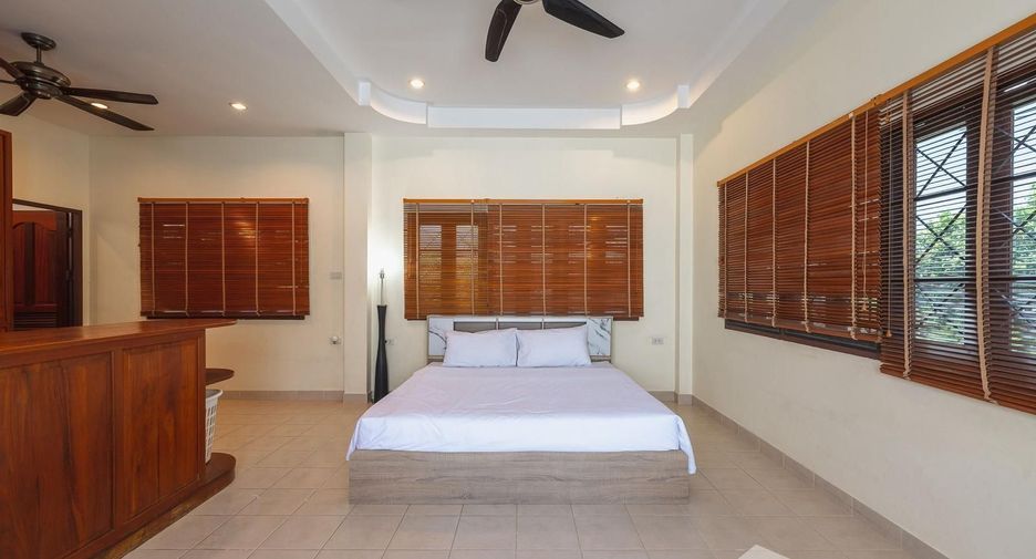 For sale 5 bedrooms villa in Mueang Phuket, Phuket