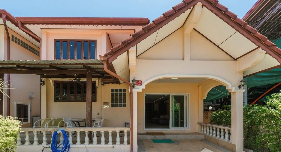 For sale 5 bedrooms villa in Mueang Phuket, Phuket