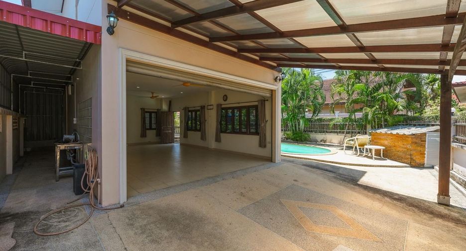 For sale 5 bedrooms villa in Mueang Phuket, Phuket