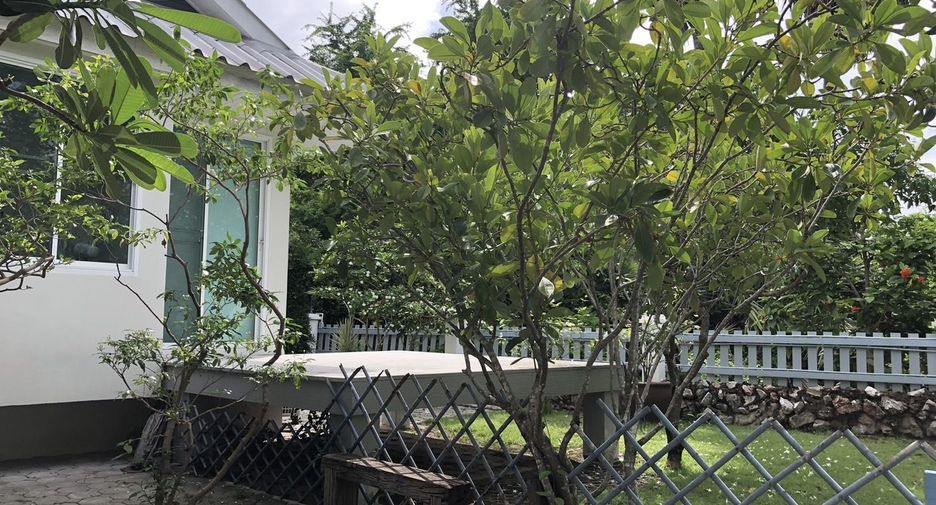 For sale 3 bedrooms house in Cha Am, Phetchaburi