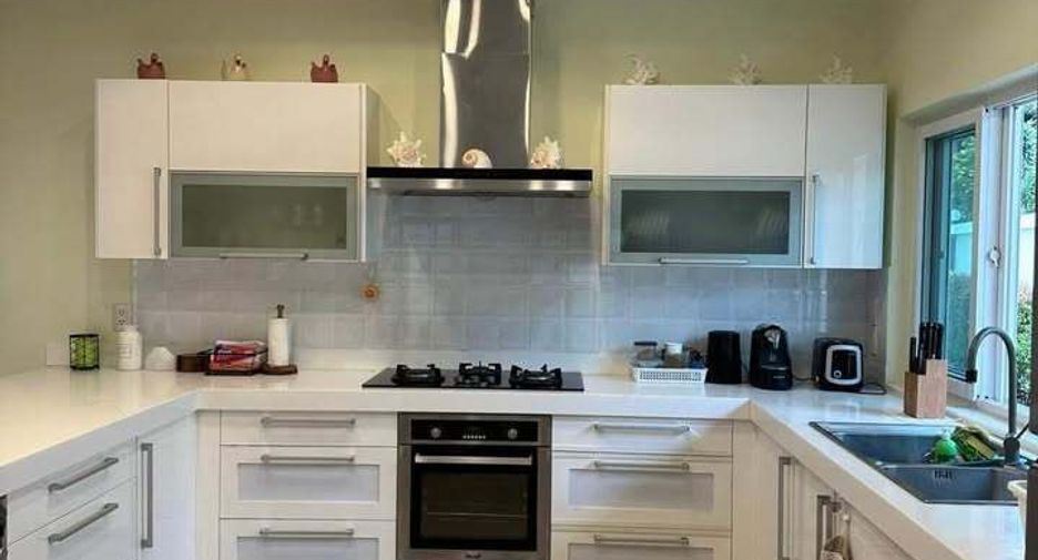 For sale 3 bedrooms villa in Mueang Phuket, Phuket