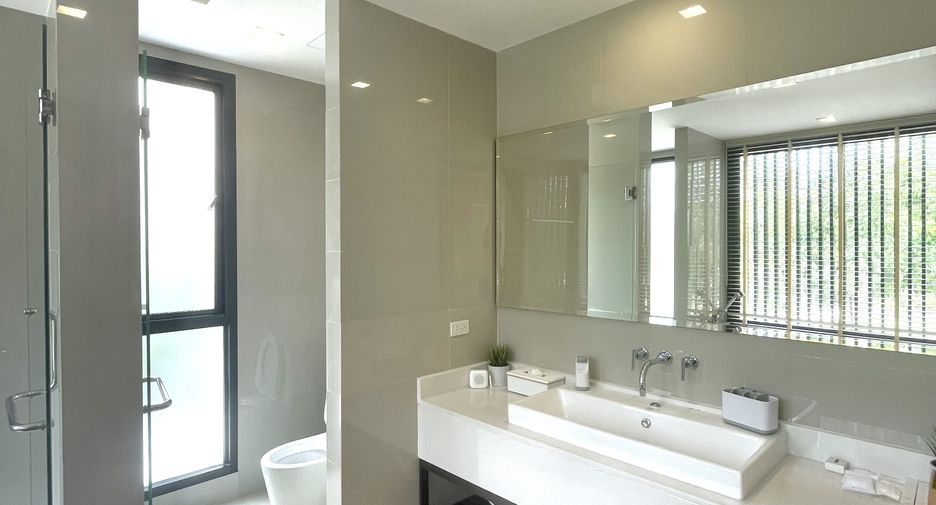For sale 5 bedrooms villa in Thalang, Phuket