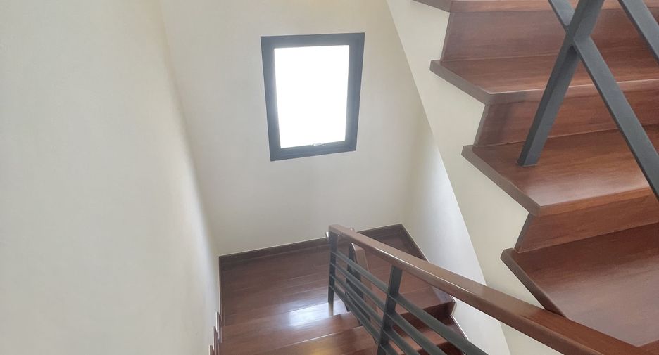 For sale 5 bedrooms villa in Thalang, Phuket