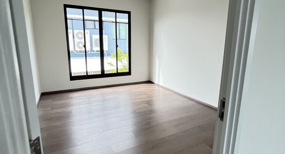 Casa en venta de 4 habitaciones en Thawi Watthana, Bangkok