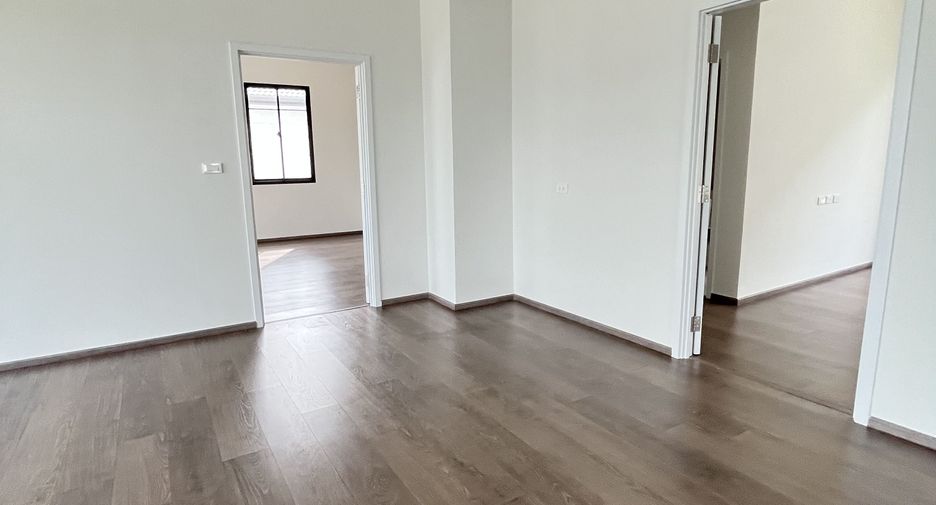 Casa en venta de 4 habitaciones en Thawi Watthana, Bangkok