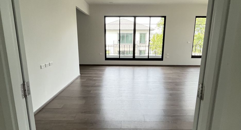 Casa en venta de 4 habitaciones en Thawi Watthana, Bangkok