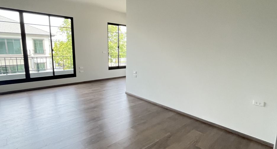 Casa en venta de 4 habitaciones en Thawi Watthana, Bangkok