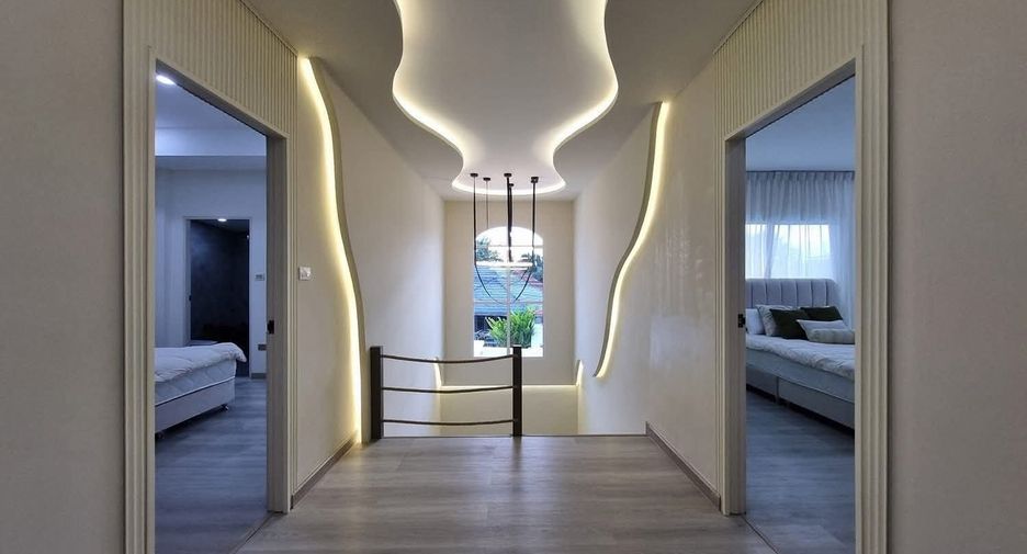À vendre 5 chambres villa à Bang Lamung, Chonburi