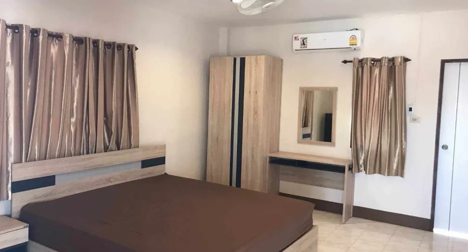 For sale 14 bedrooms retail Space in Hua Hin, Prachuap Khiri Khan